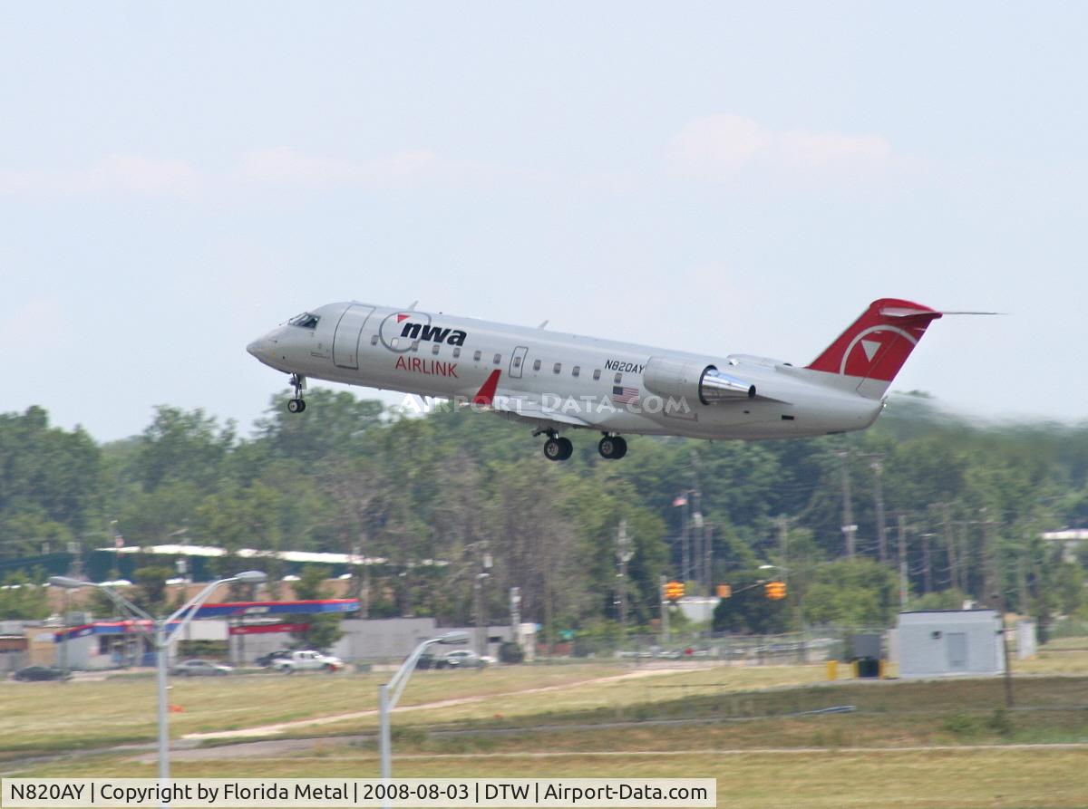 N820AY, 2005 Bombardier CRJ-200LR (CL-600-2B19) C/N 8020, Pinnacle CRJ-200