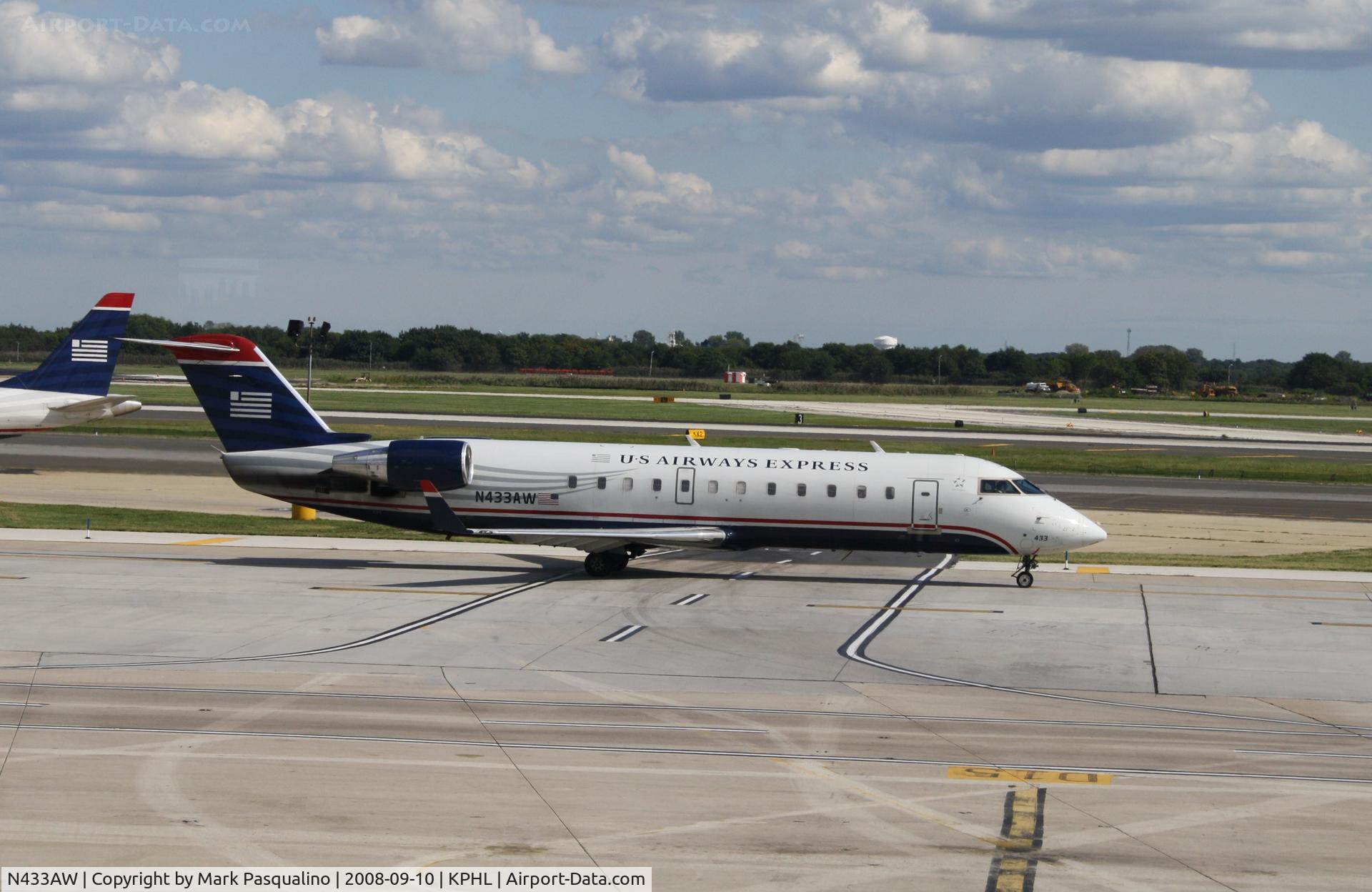 N433AW, 1999 Canadair CRJ-200LR (CL-600-2B19) C/N 7289, CL-600-2B19