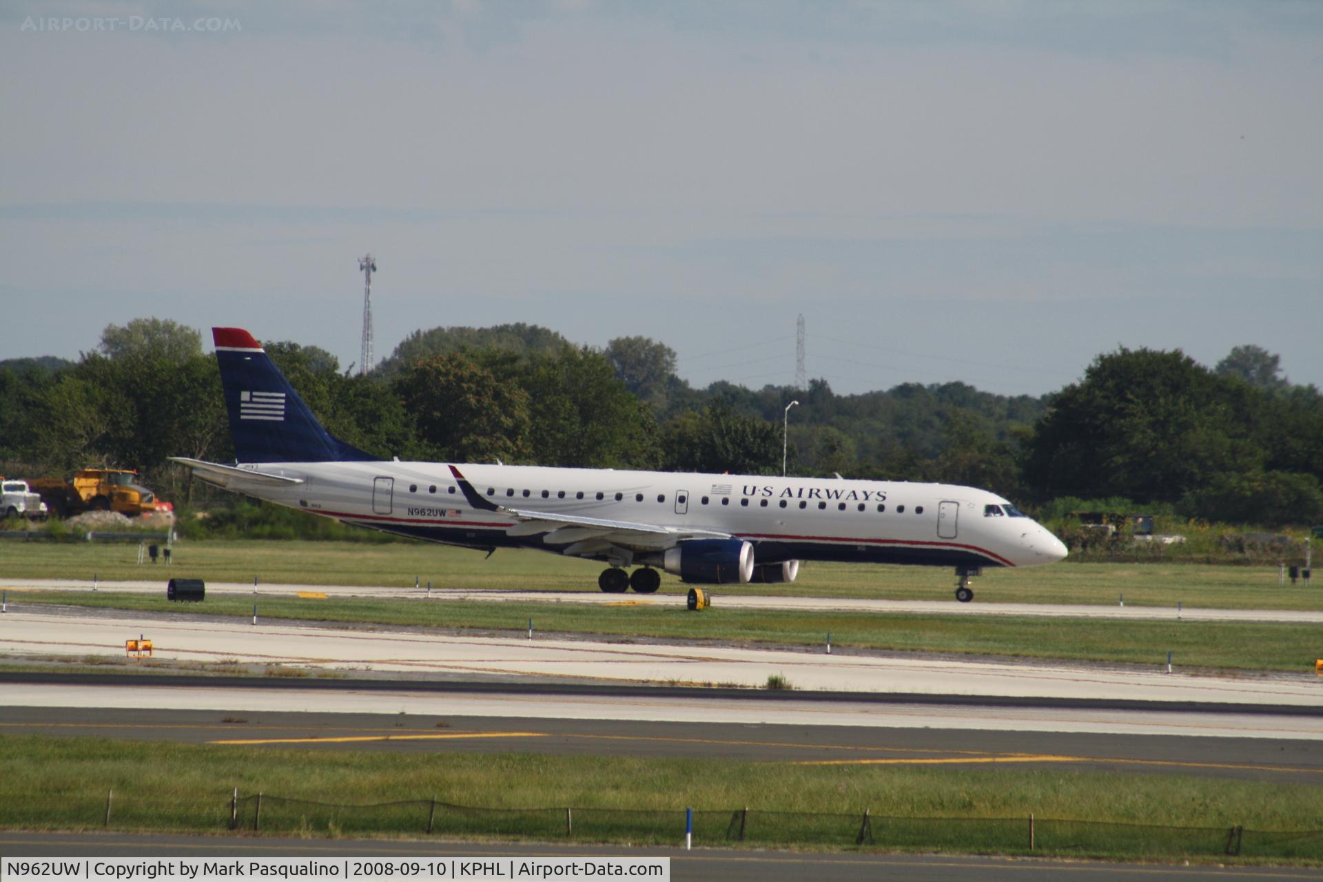 N962UW, 2008 Embraer 190AR (ERJ-190-100IGW) C/N 19000188, ERJ 190-100 IGW