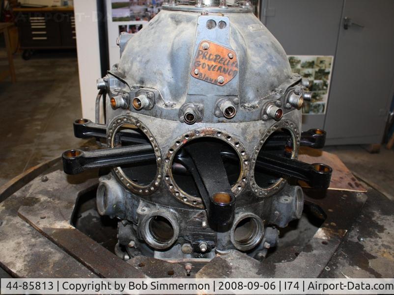 44-85813, 1944 Boeing B-17G Flying Fortress C/N 8722, Disassembled engine with the master connecting rod in the center.