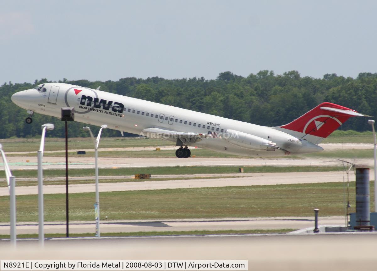 N8921E, 1967 Douglas DC-9-31 C/N 45836, Northwest DC-9-31