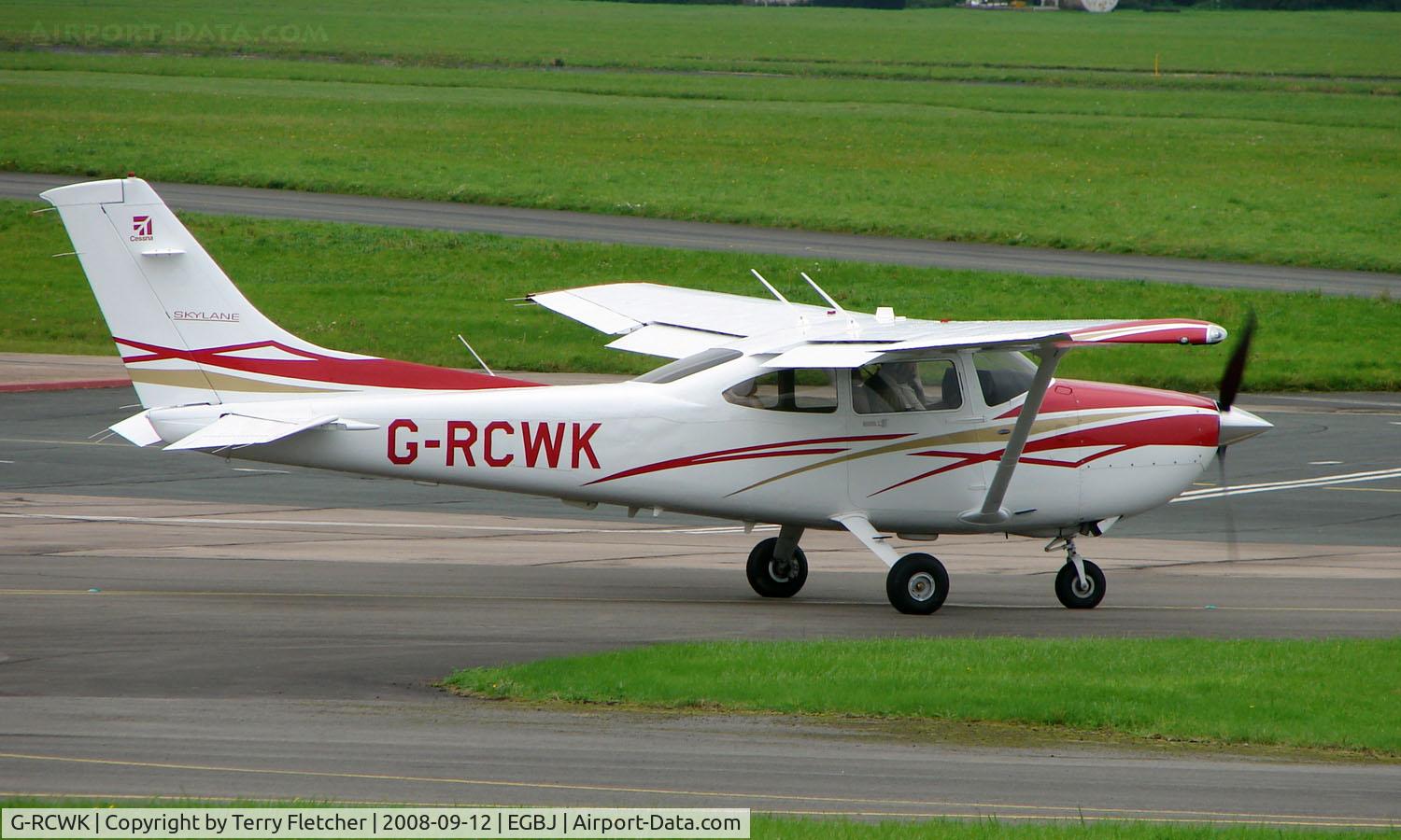 G-RCWK, 2007 Cessna 182T Skylane Skylane C/N 18281982, Cessna noted at Gloucestershire Airport  UK in Sept 2008