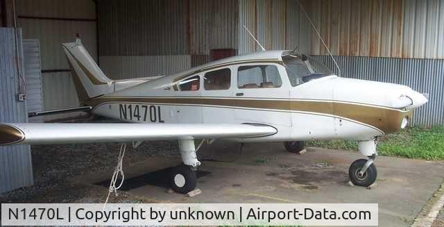 N1470L, 1965 Beech A23 C/N M-866, In the Hanger