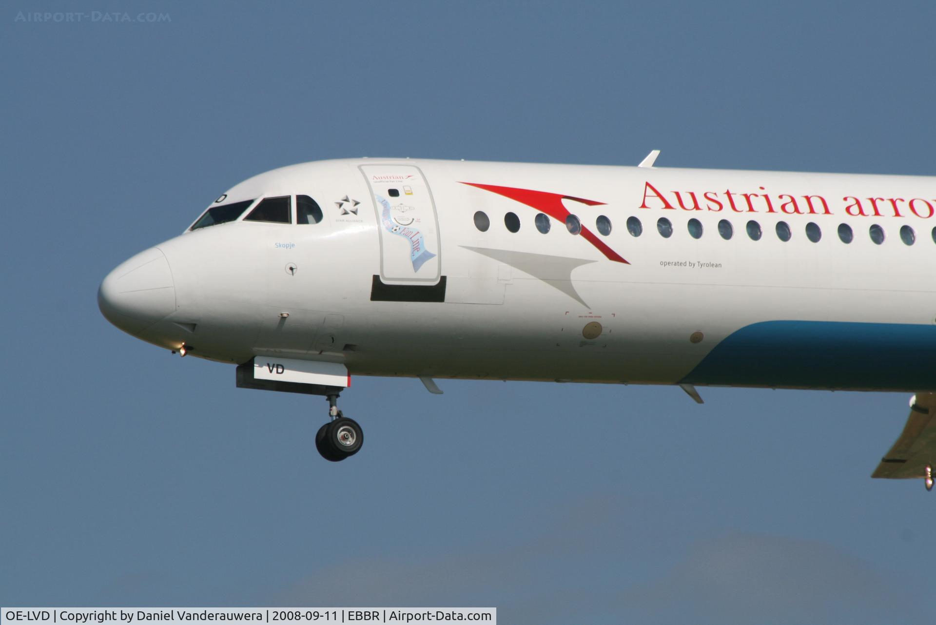 OE-LVD, 1994 Fokker 100 (F-28-0100) C/N 11515, arrival of flight OS367 to rwy 25L