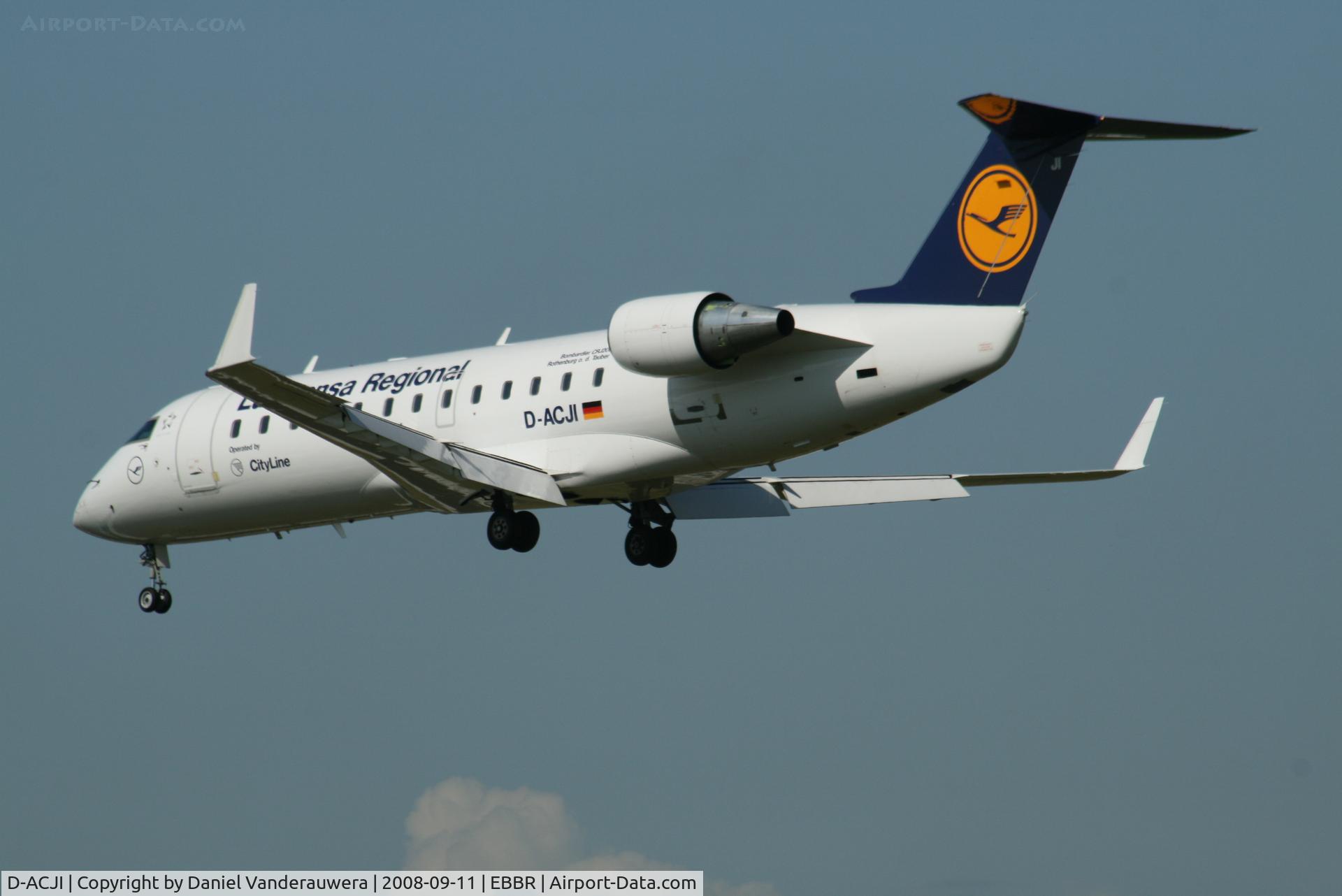 D-ACJI, 1998 Canadair CRJ-100LR (CL-600-2B19) C/N 7282, flight LH4632 is descending to rwy 25L