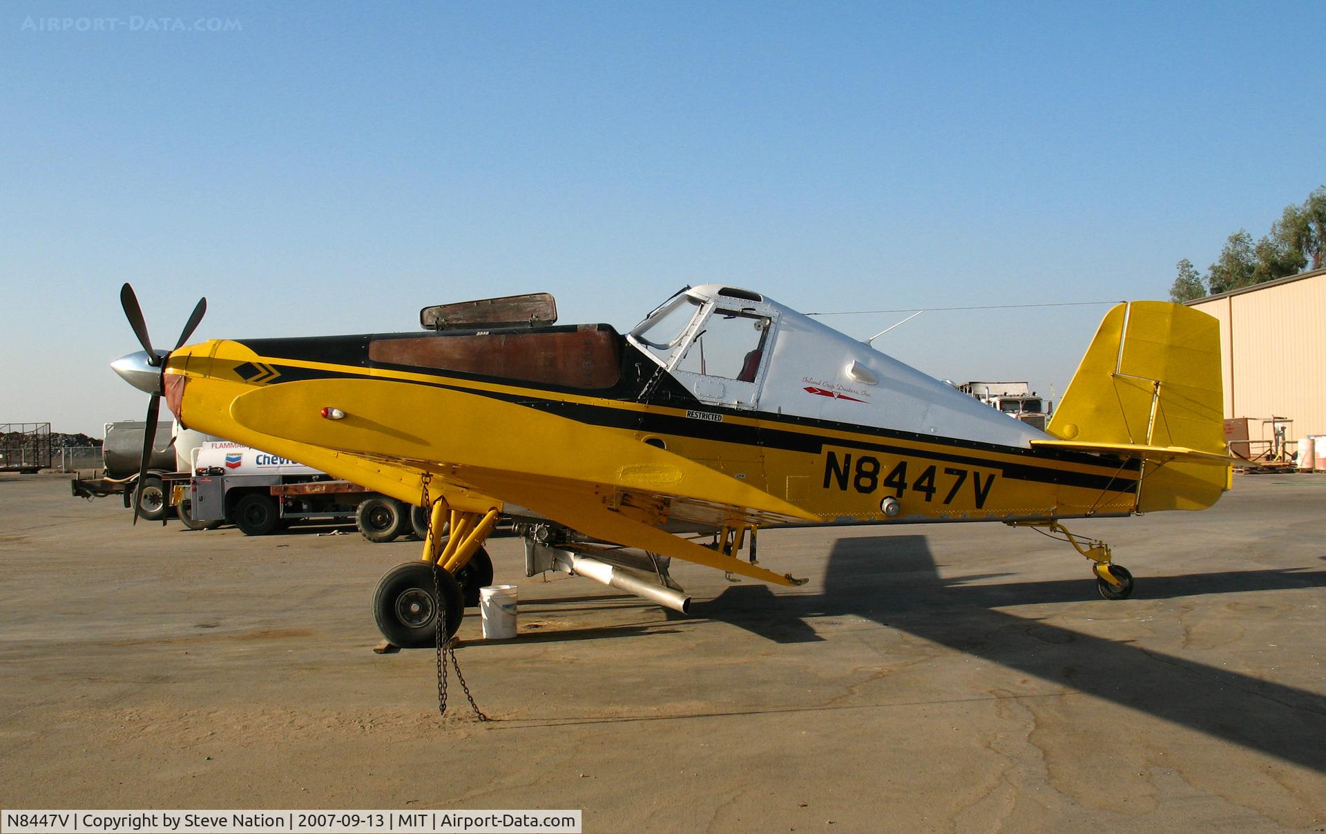 N8447V, 1976 Rockwell International S-2R Turbo Thrush Commander C/N 2207R, Inland Crop Dusters 1976 Rockwell International S-2R fitted as duster @ Shafter, CA