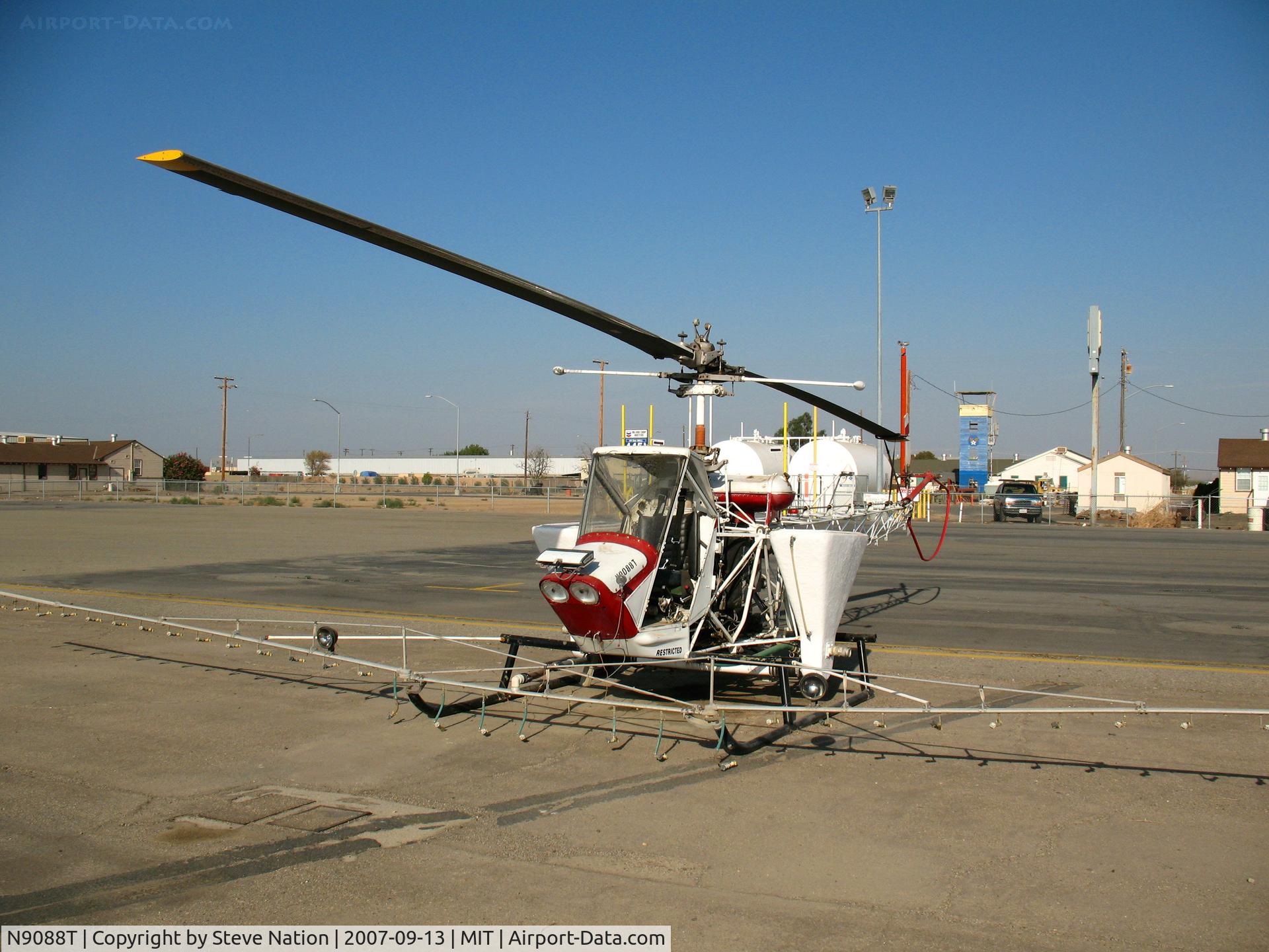 N9088T, 1978 Continental Copters Inc. Tomcat MK5A C/N CCI-78-2, G.K. Lewis Co. 1978 Continental Copters Inc. TOMCAT MK5A (Bell 47G) as sprayer @ Shafter, CA