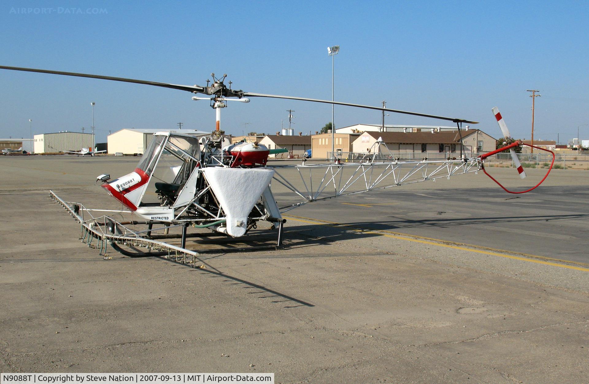 N9088T, 1978 Continental Copters Inc. Tomcat MK5A C/N CCI-78-2, G.K. Lewis Co. 1978 Continental Copters Inc. TOMCAT MK5A (Bell 47G) as sprayer @ Shafter, CA