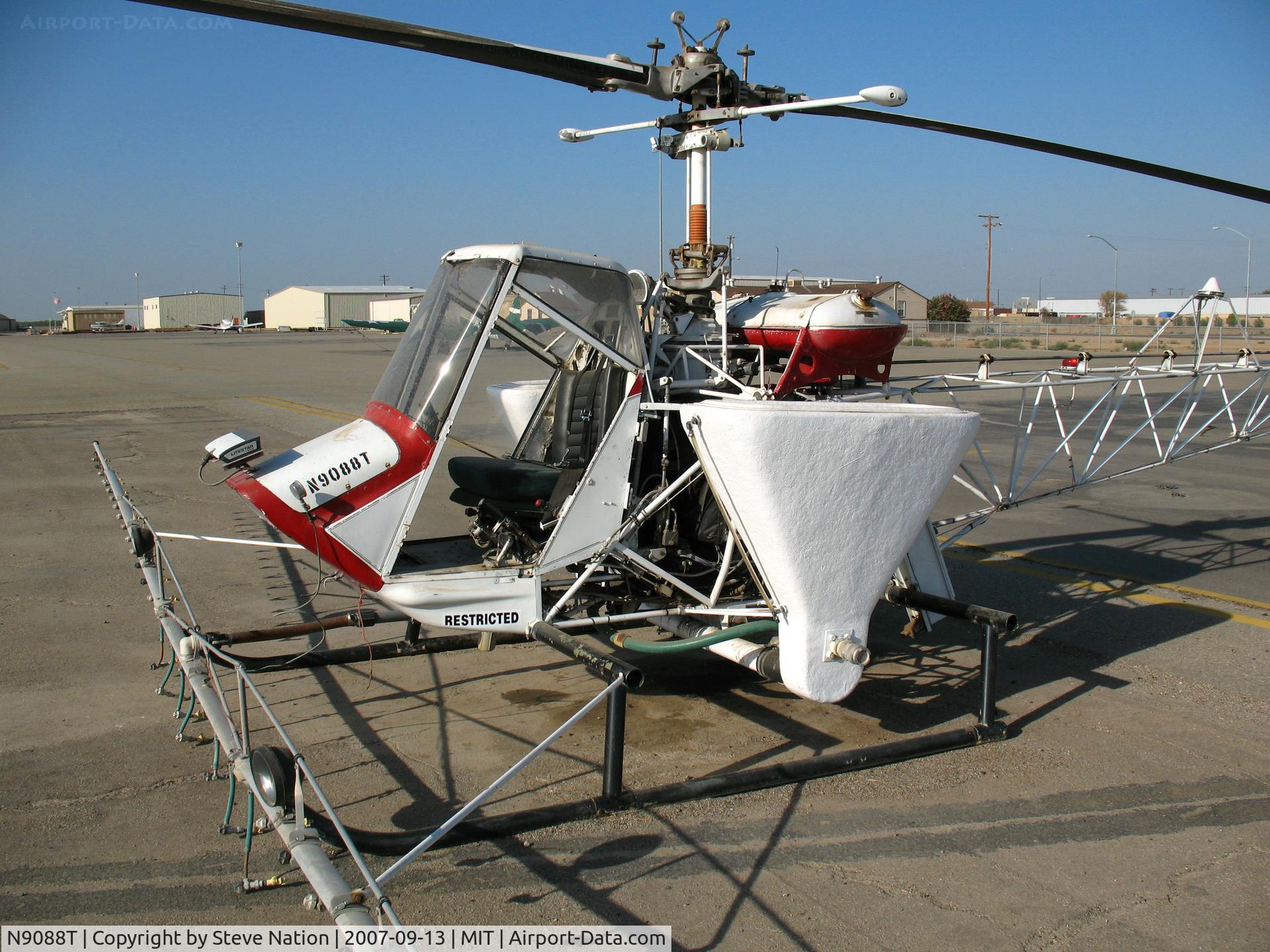 N9088T, 1978 Continental Copters Inc. Tomcat MK5A C/N CCI-78-2, G.K. Lewis Co. 1978 Continental Copters Inc. TOMCAT MK5A (Bell 47G) as sprayer @ Shafter, CA