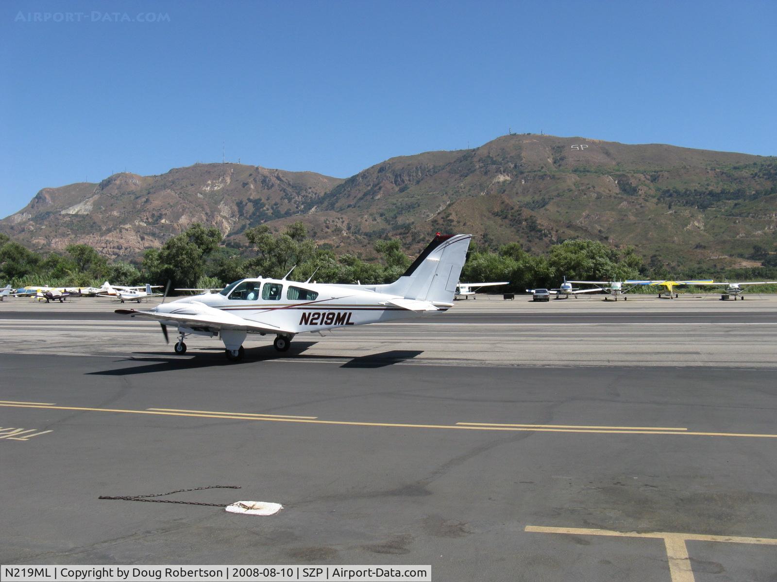 N219ML, 1966 Beech C55 Baron (95-C55) C/N TE-243, 1966 Beech 95-C55 BARON, two Continental IO-550-C 285 Hp each, taxi