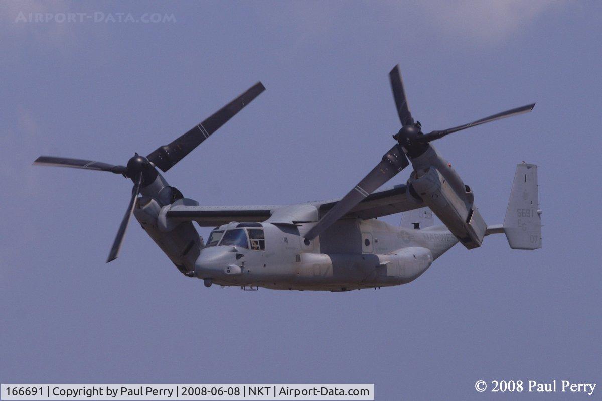 166691, Bell-Boeing MV-22B Osprey C/N D0085, Transitioning as the LZ comes up