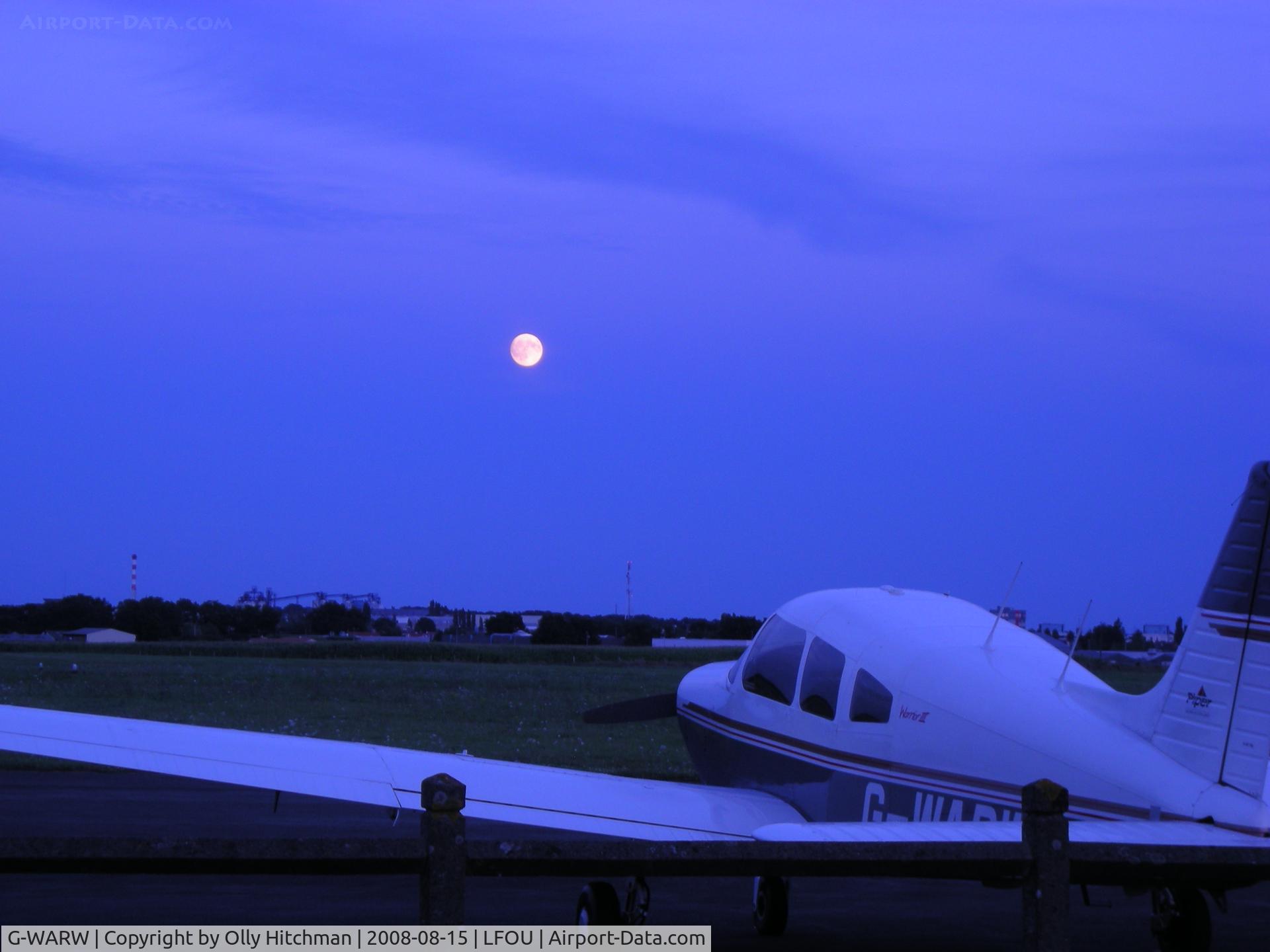 G-WARW, 1998 Piper PA-28-161 Cherokee Warrior III C/N 28-42037, RW Sat on the apron at Cholet, France.