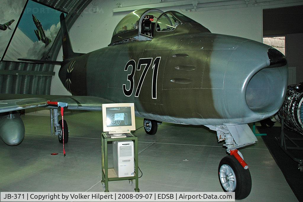 JB-371, Canadair CL-13B Sabre 6 C/N S6-1813, North American F-86 Sabre