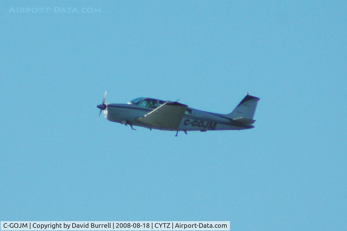 C-GOJM, 1980 Beech A36 Bonanza 36 C/N E-1723, Beech A36 - Taking Off
