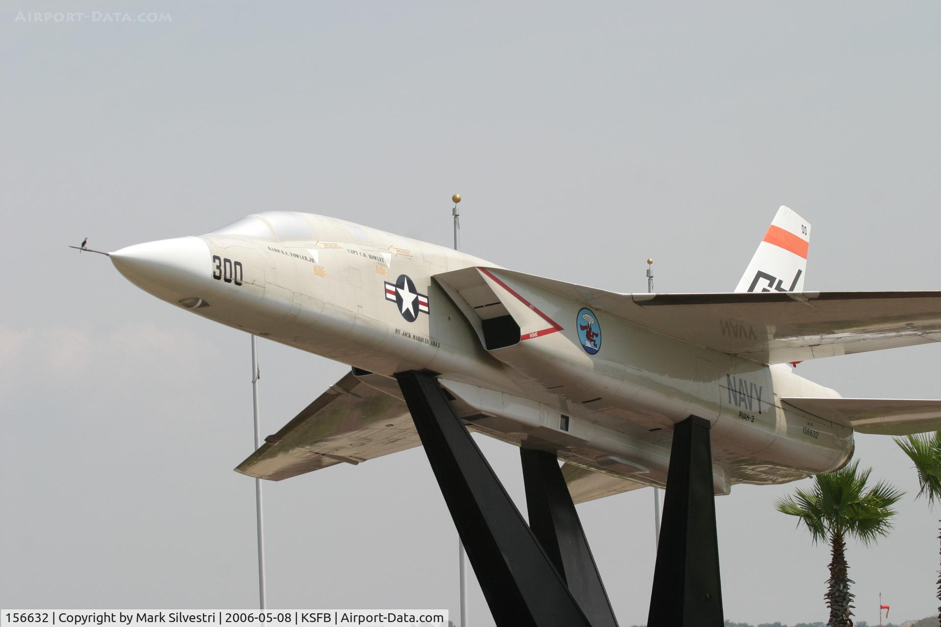 156632, North American RA-5C Vigilante C/N NR316-24, Orlando Sanford Gate Guard