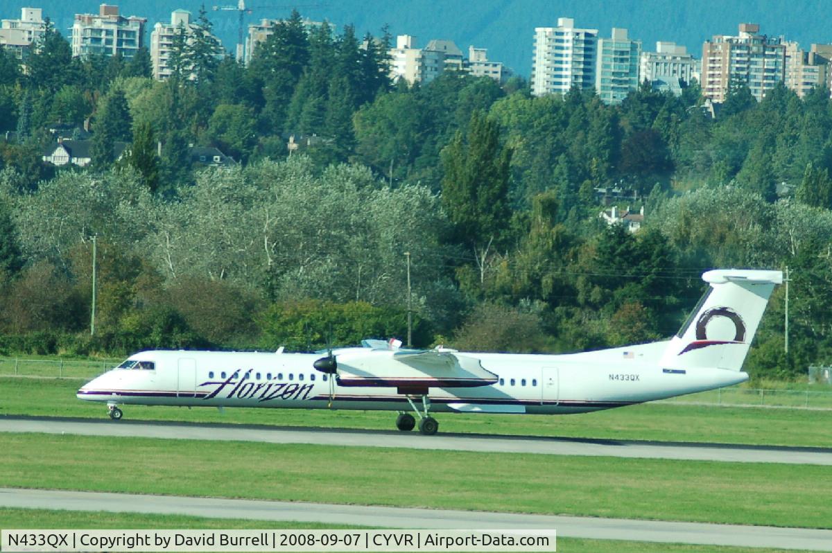 N433QX, 2008 Bombardier DHC-8-402 Dash 8 C/N 4210, Horizon - Landing