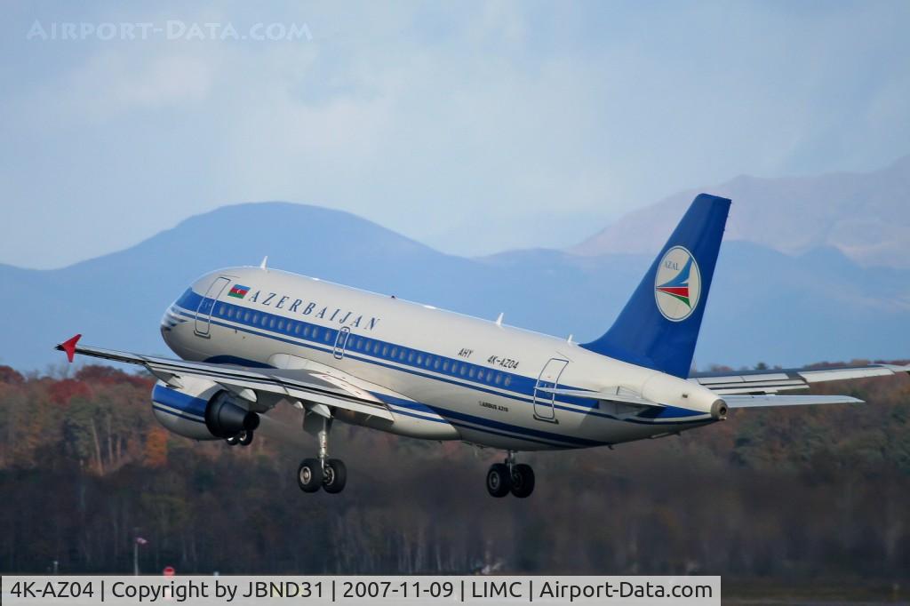 4K-AZ04, 2005 Airbus A319-111 C/N 2588, A319-111