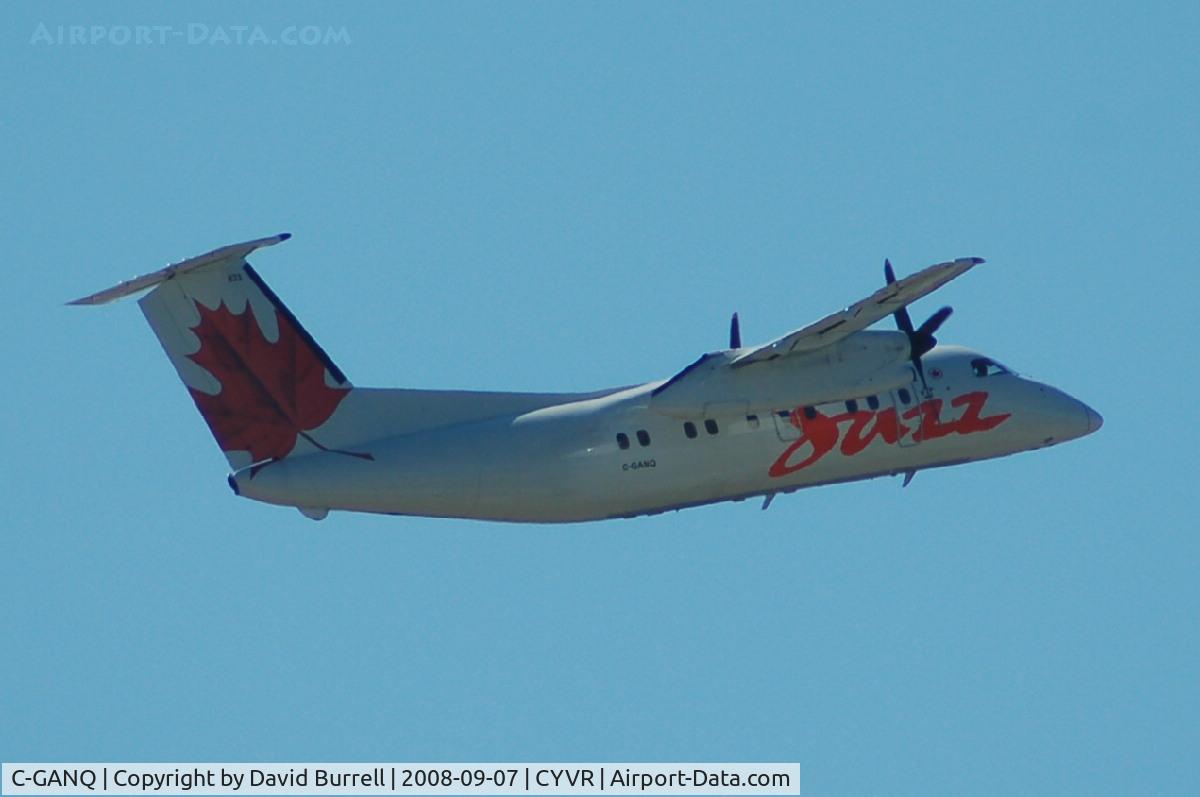 C-GANQ, 1988 De Havilland Canada DHC-8-102 Dash 8 C/N 096, Air Canada Jazz - Taking Off