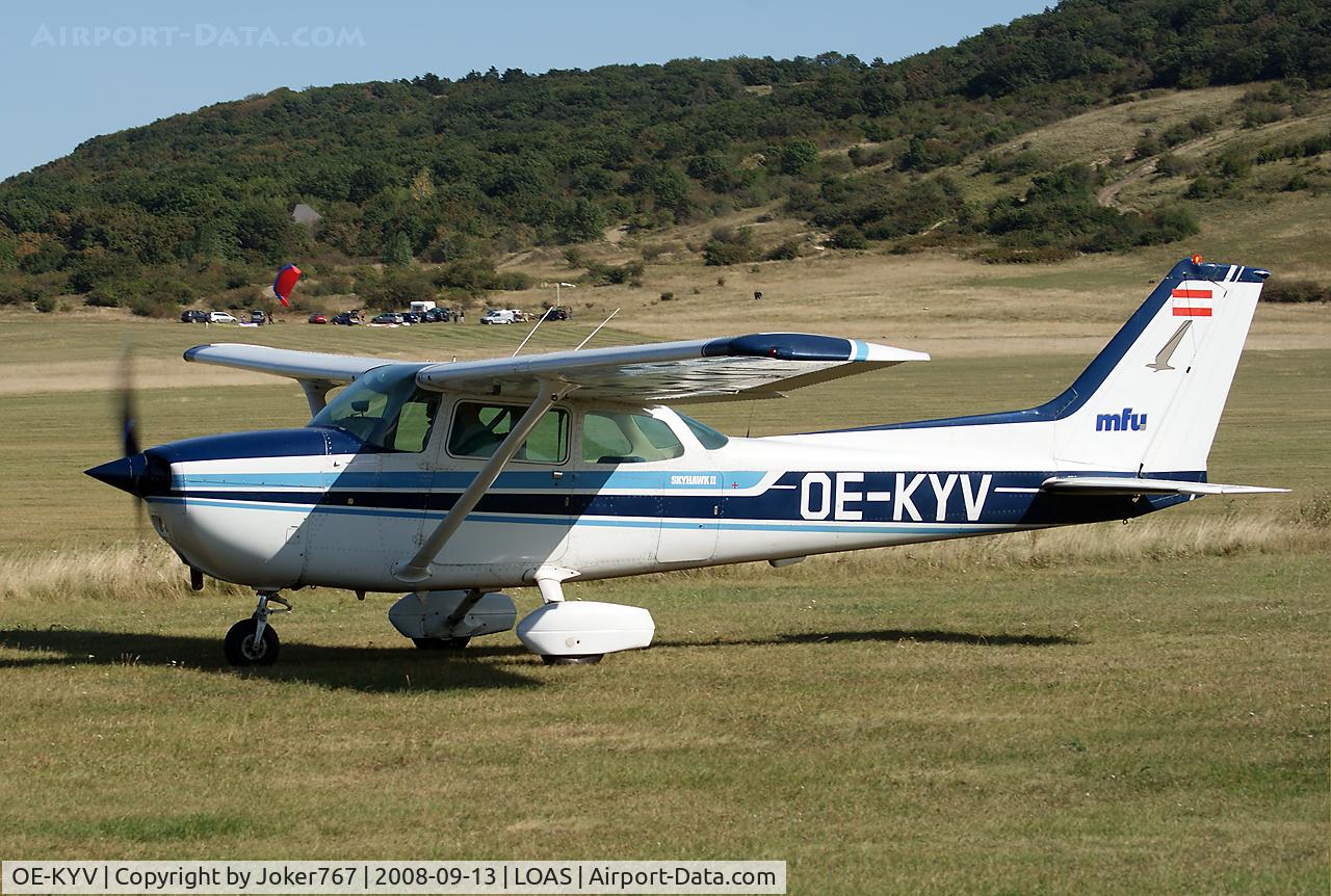 OE-KYV, Cessna 172N C/N 17273693, MFU Cessna 172N Skyhawk