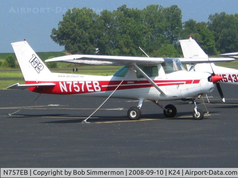 N757EB, 1977 Cessna 152 C/N 15279671, On the ramp at Jamestown, Kentucky