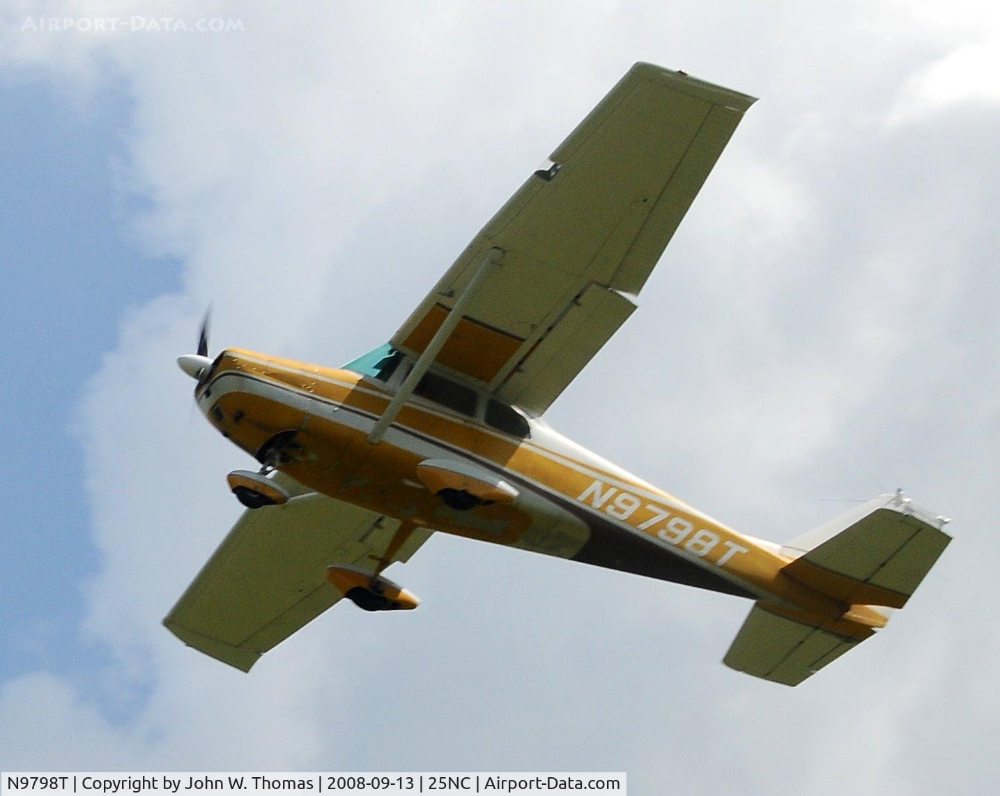 N9798T, 1960 Cessna 172A C/N 47598, Smith's Fly-In