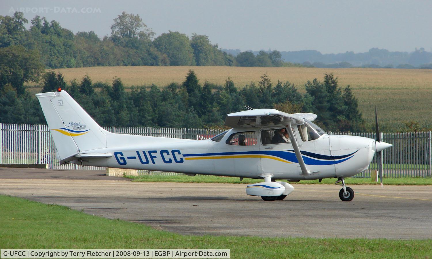 G-UFCC, 2000 Cessna 172S C/N 172S8611, Cessna 172S on display at Kemble 2008 - Saturday - Battle of Britain Open Day