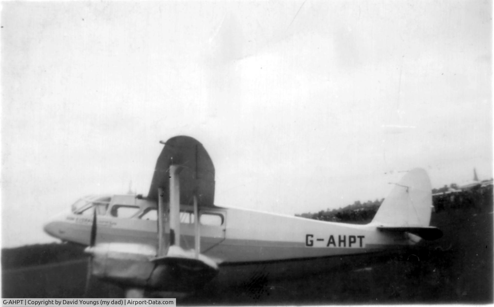 G-AHPT, 1940 De Havilland DH-89A Dominie/Dragon Rapide C/N 6478, Unknown airfield