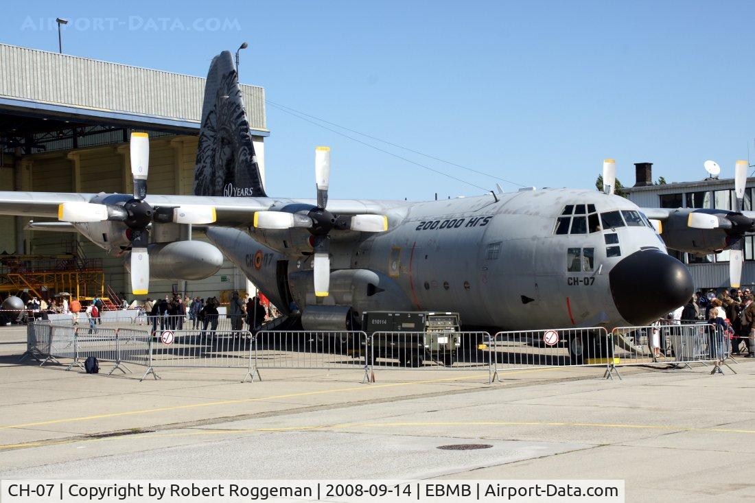 CH-07, 1971 Lockheed C-130H Hercules C/N 382-4476, Open door 60 Years 15 th WING.200.000 Hrs.