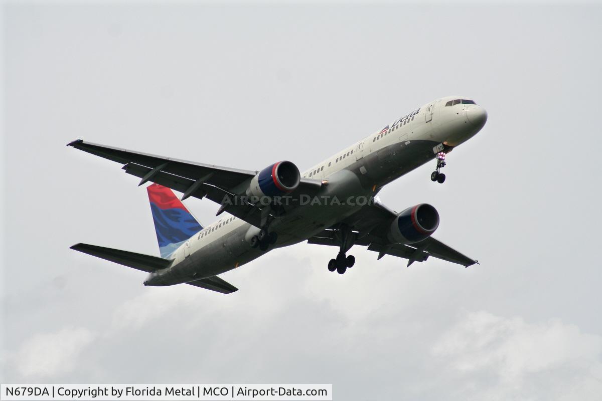 N679DA, 1992 Boeing 757-232 C/N 26955, Delta 757-200