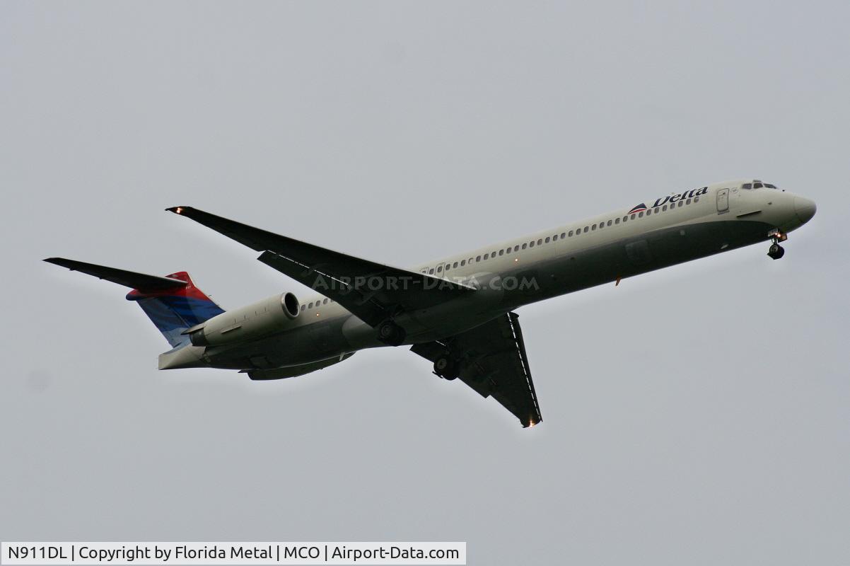 N911DL, 1987 McDonnell Douglas MD-88 C/N 49542, Delta MD-88