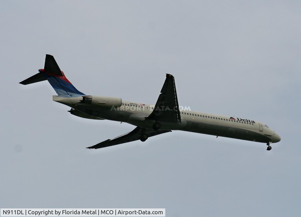 N911DL, 1987 McDonnell Douglas MD-88 C/N 49542, Delta MD-88