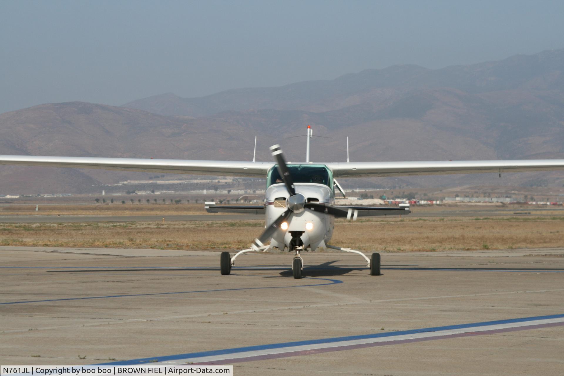N761JL, 1977 Cessna 210M Centurion C/N 21062293, taxi! taxi!