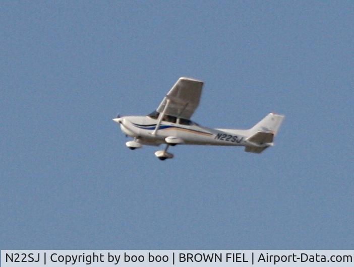 N22SJ, 1999 Cessna 172S C/N 172S8345, up, up and away.