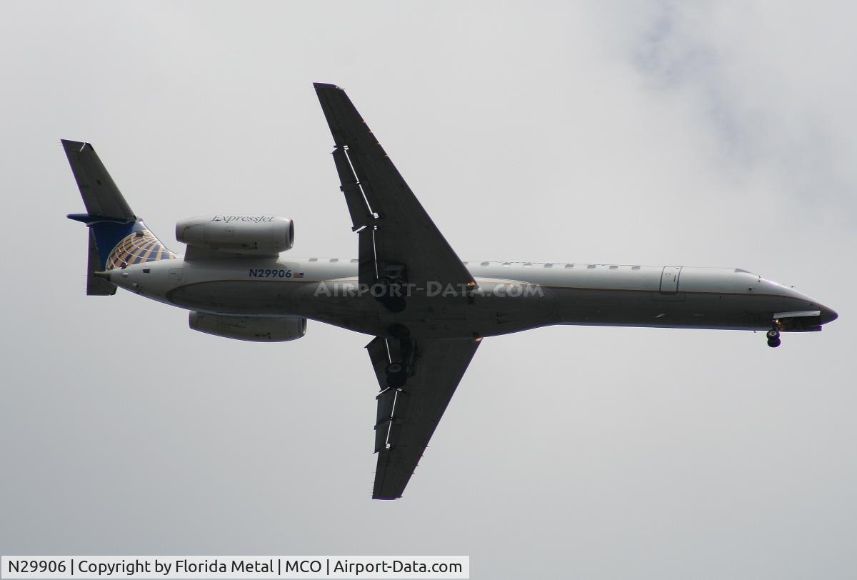 N29906, 2001 Embraer ERJ-145LR (EMB-145LR) C/N 145472, Express Jet EMB-145