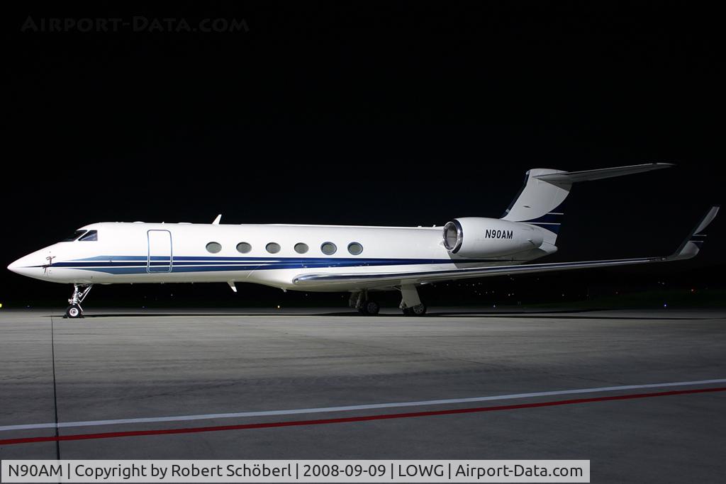 N90AM, 1999 Gulfstream Aerospace G-V C/N 592, Nightstop