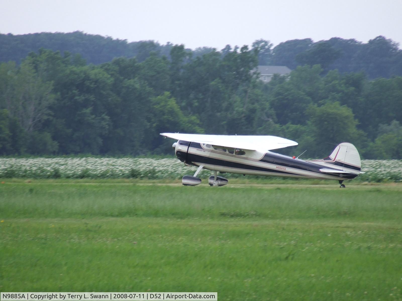N9885A, 1950 Cessna 195B Businessliner C/N 7638, Landing at Geneseo.