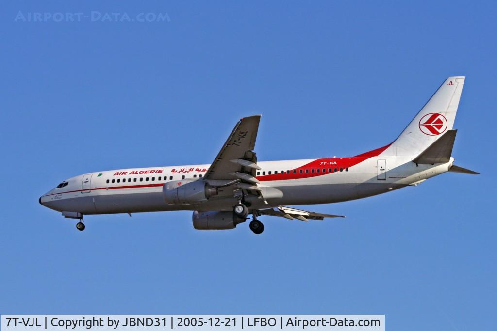 7T-VJL, 2000 Boeing 737-8D6 C/N 30204, B737-8D6