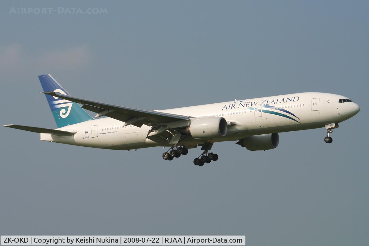 ZK-OKD, 2006 Boeing 777-219/ER C/N 29401,  
