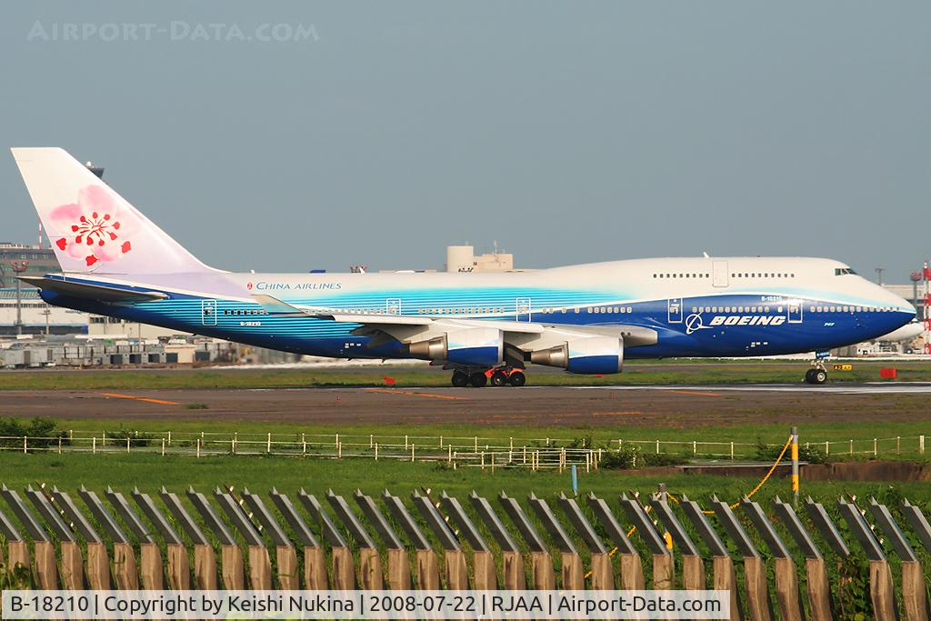 B-18210, 2004 Boeing 747-409 C/N 33734, Dreamliner C/S 