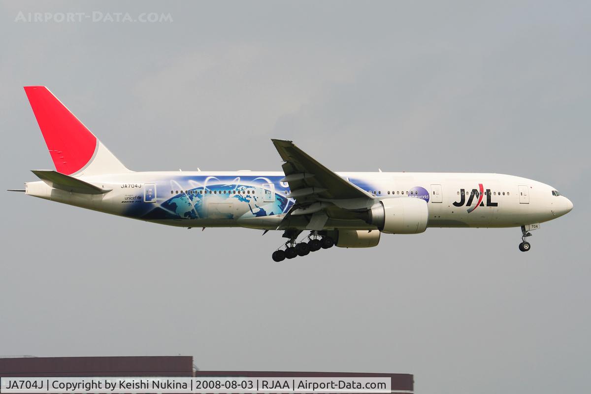 JA704J, 2003 Boeing 777-246/ER C/N 32892, Oneworld C/S