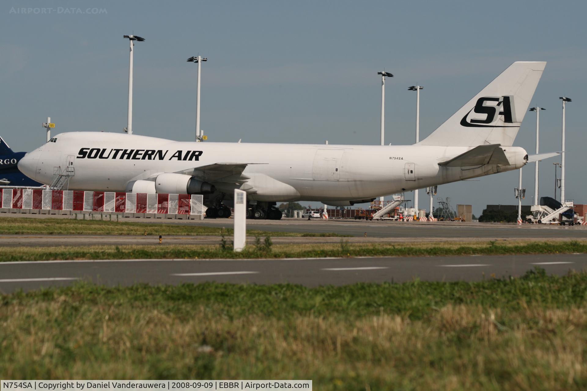 N754SA, 1978 Boeing 747-228F/SCD C/N 21576, Parked on apron