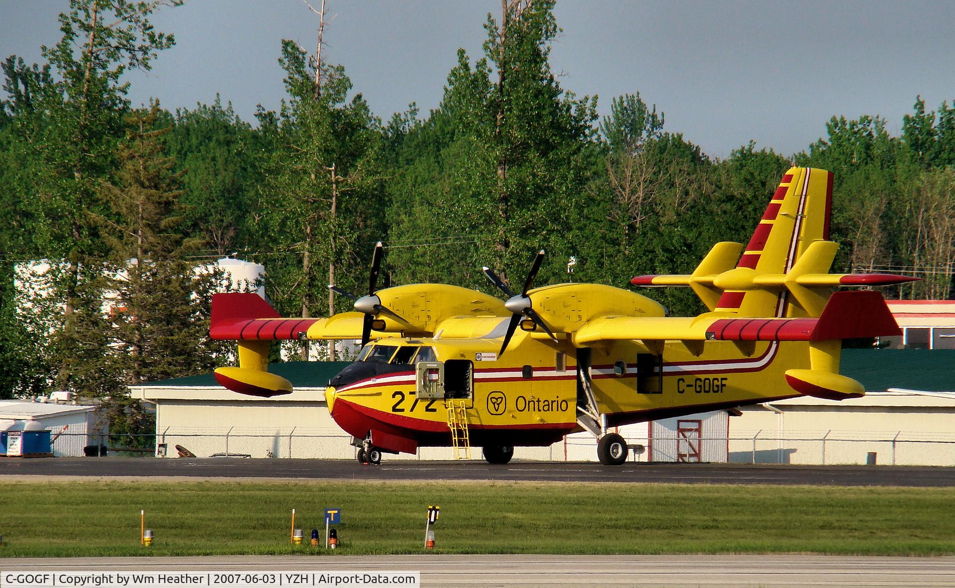 C-GOGF, 1997 Canadair CL-215-6B11 CL-415 C/N 2032, Waiting to go