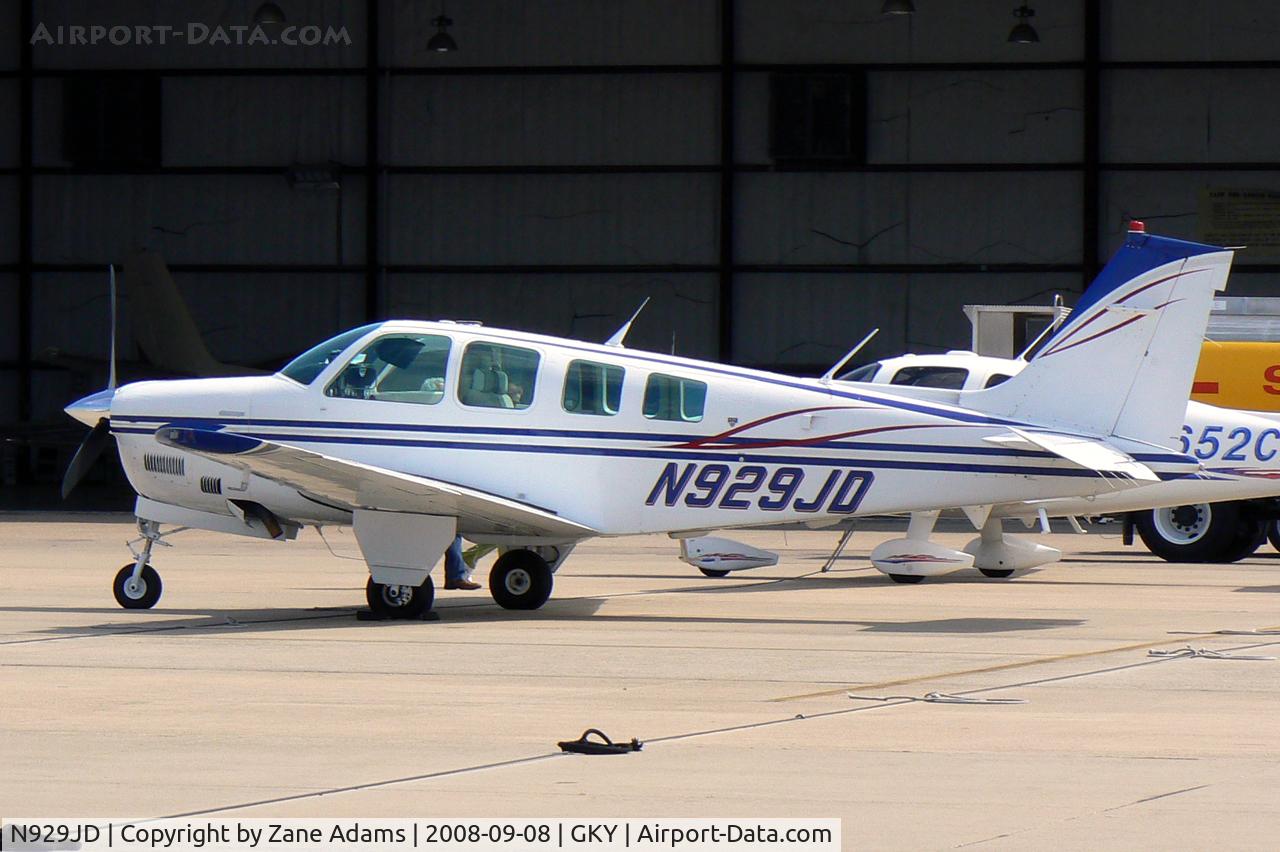 N929JD, 1987 Beech A36 Bonanza 36 C/N E-2387, At Arlington Municipal