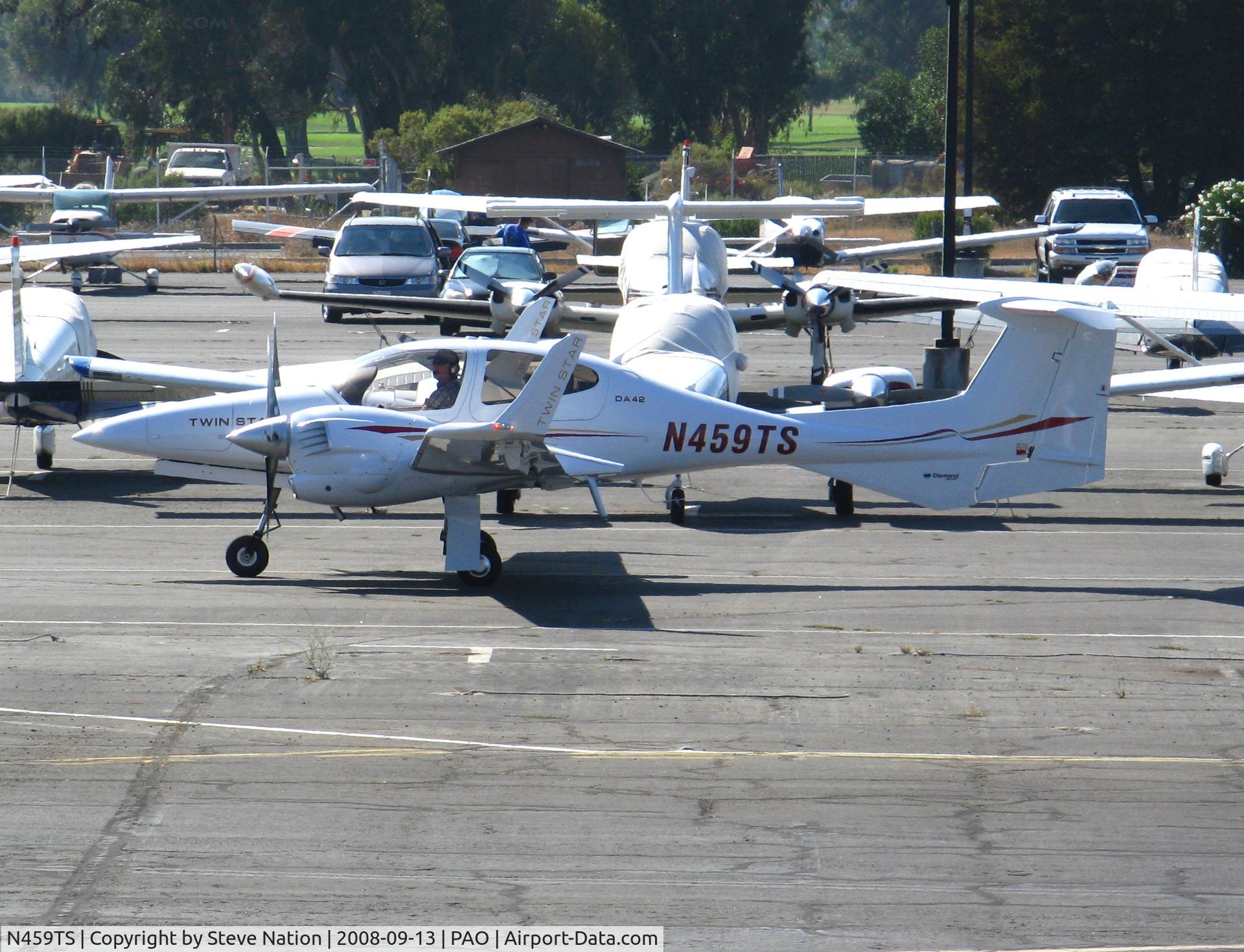N459TS, 2007 Diamond DA-42 Twin Star C/N 42.AC059, 2007 Diamond Aircraft Ind Inc DA 42 taxying @ Palo Alto, CA