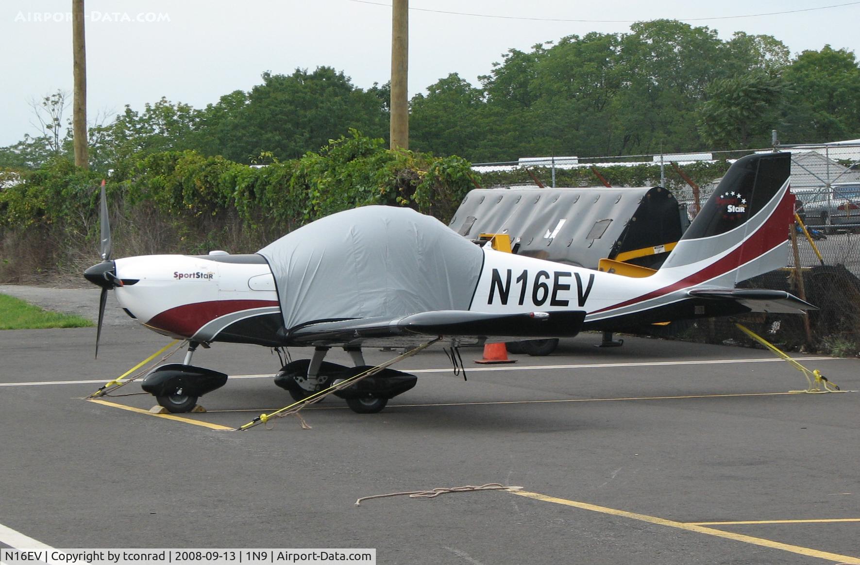 N16EV, 2007 Evektor-Aerotechnik SPORTSTAR PLUS C/N 2007A1016, at Queen City