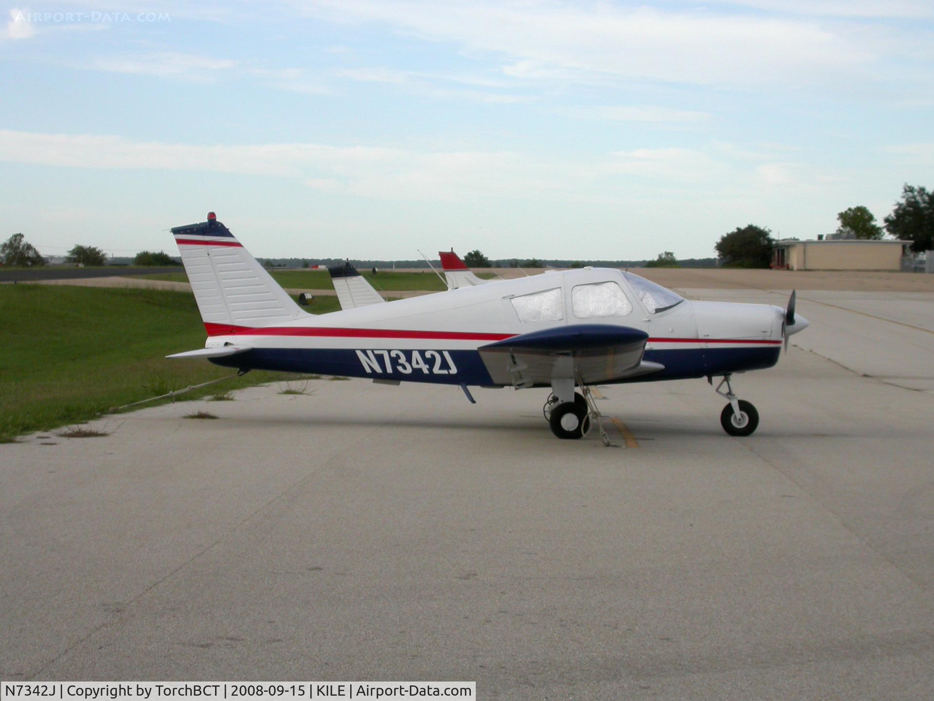 N7342J, 1968 Piper PA-28-140 C/N 28-24671, Cherokee 140 @ KILE