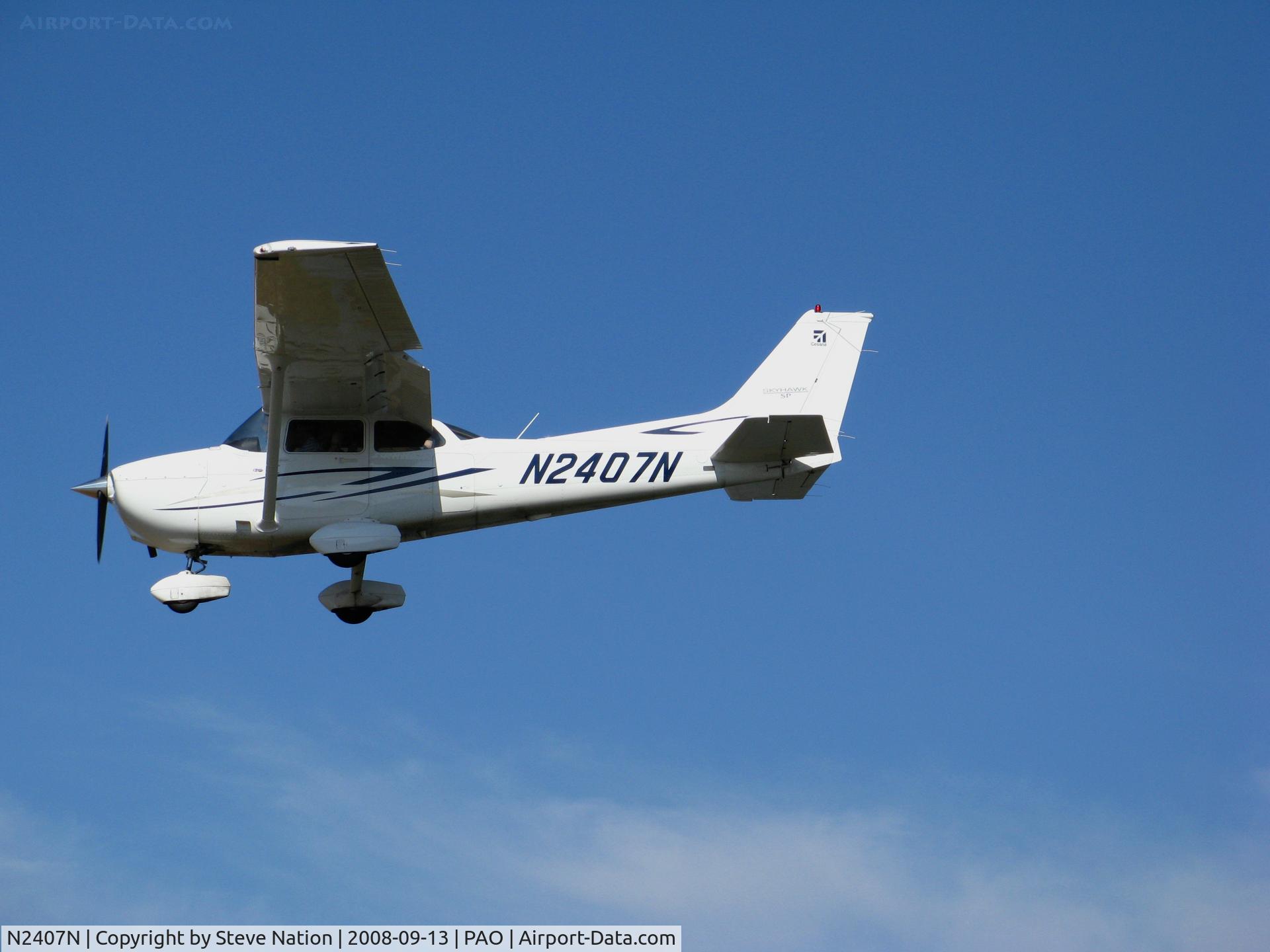 N2407N, 2007 Cessna 172S C/N 172S10550, 2007 Cessna 172S landing @ Palo Alto, CA