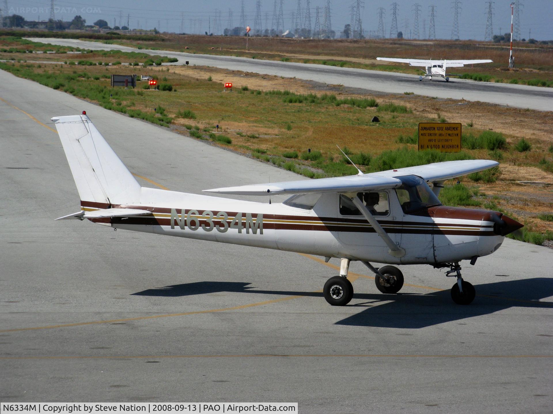 N6334M, 1980 Cessna 152 C/N 15284678, 1980 Cessna 152 taxying @ Palo Alto, CA