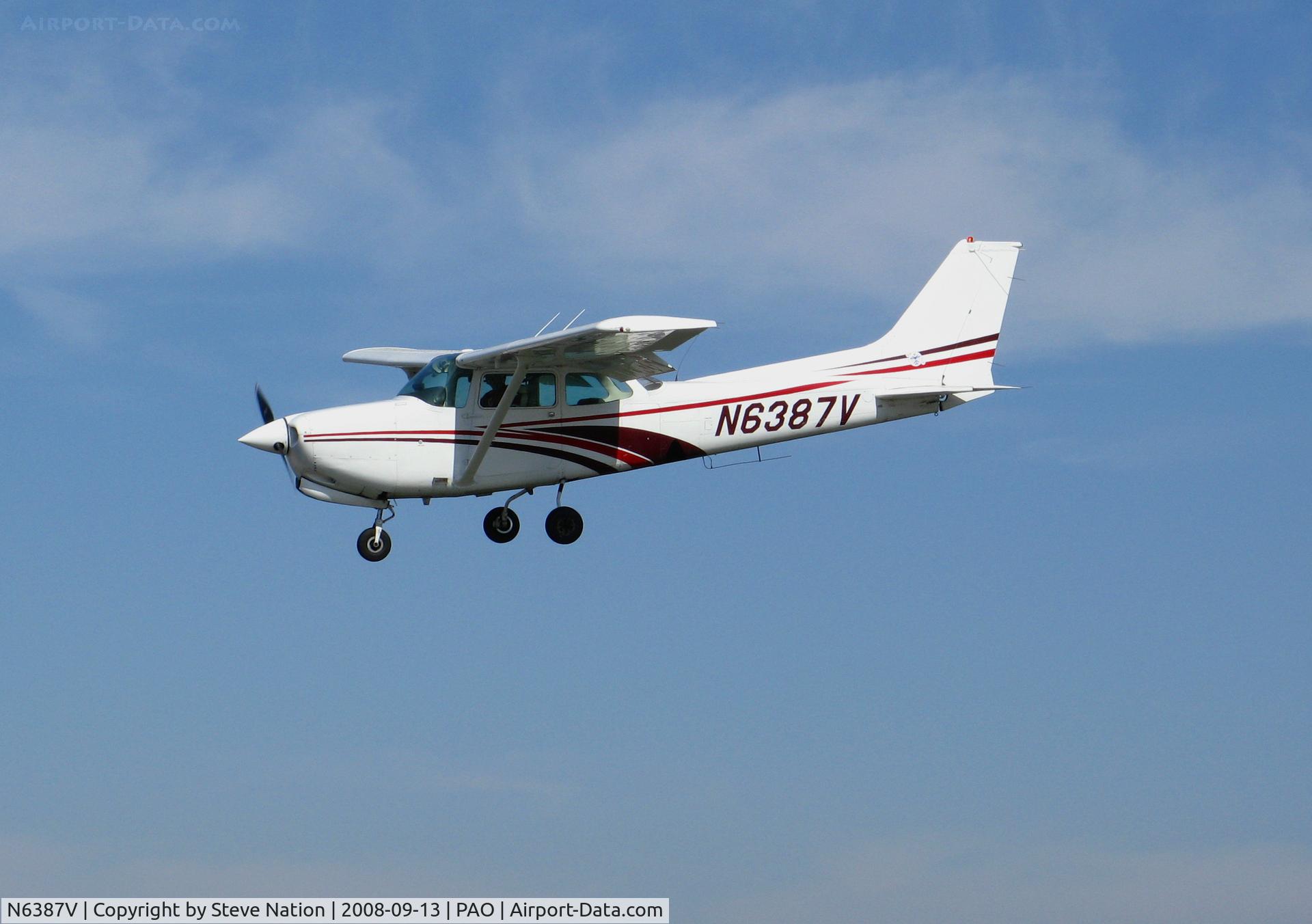 N6387V, 1980 Cessna 172RG Cutlass RG C/N 172RG0650, 1980 cessna 172RG landing @ Palo Alto, CA