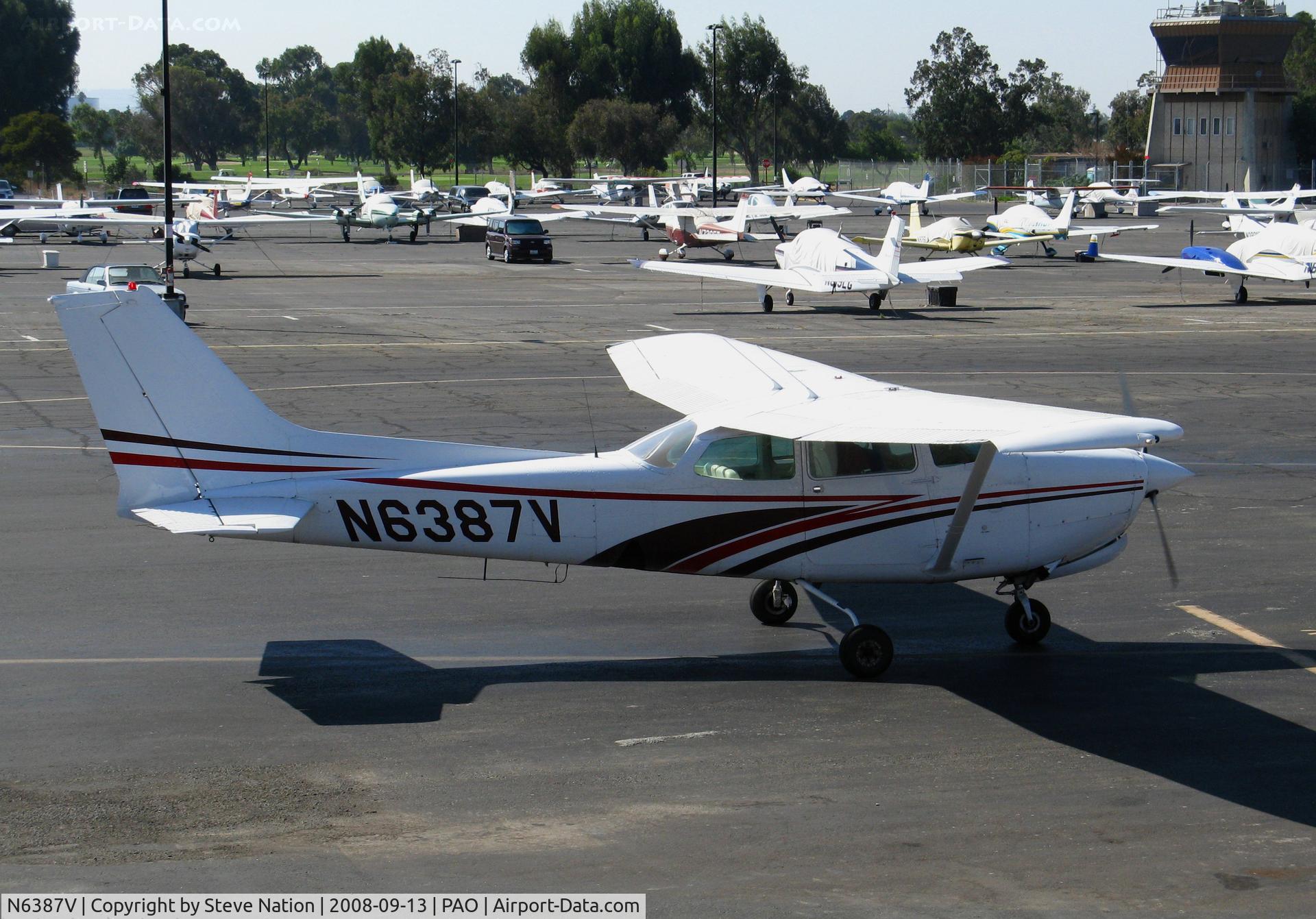 N6387V, 1980 Cessna 172RG Cutlass RG C/N 172RG0650, 1980 Cessna 172RG holding by tower @ Palo Alto, CA